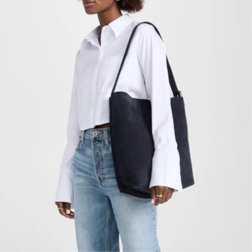 Madewell “The Essential” navy suede bucket bag deep indigo blue, gold buckle NEW - Picture 10 of 13